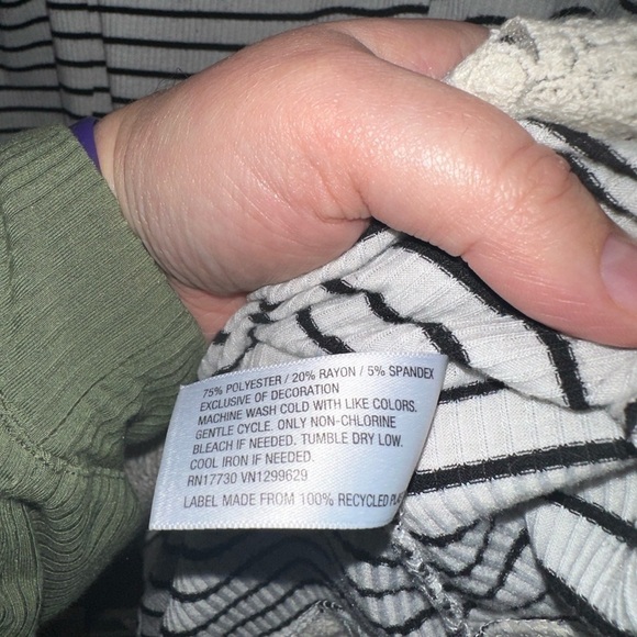 𝅺Xhiliration Scoopneck Lace Long-Sleeve Striped Top with Low-Back Tie - Picture 3 of 6